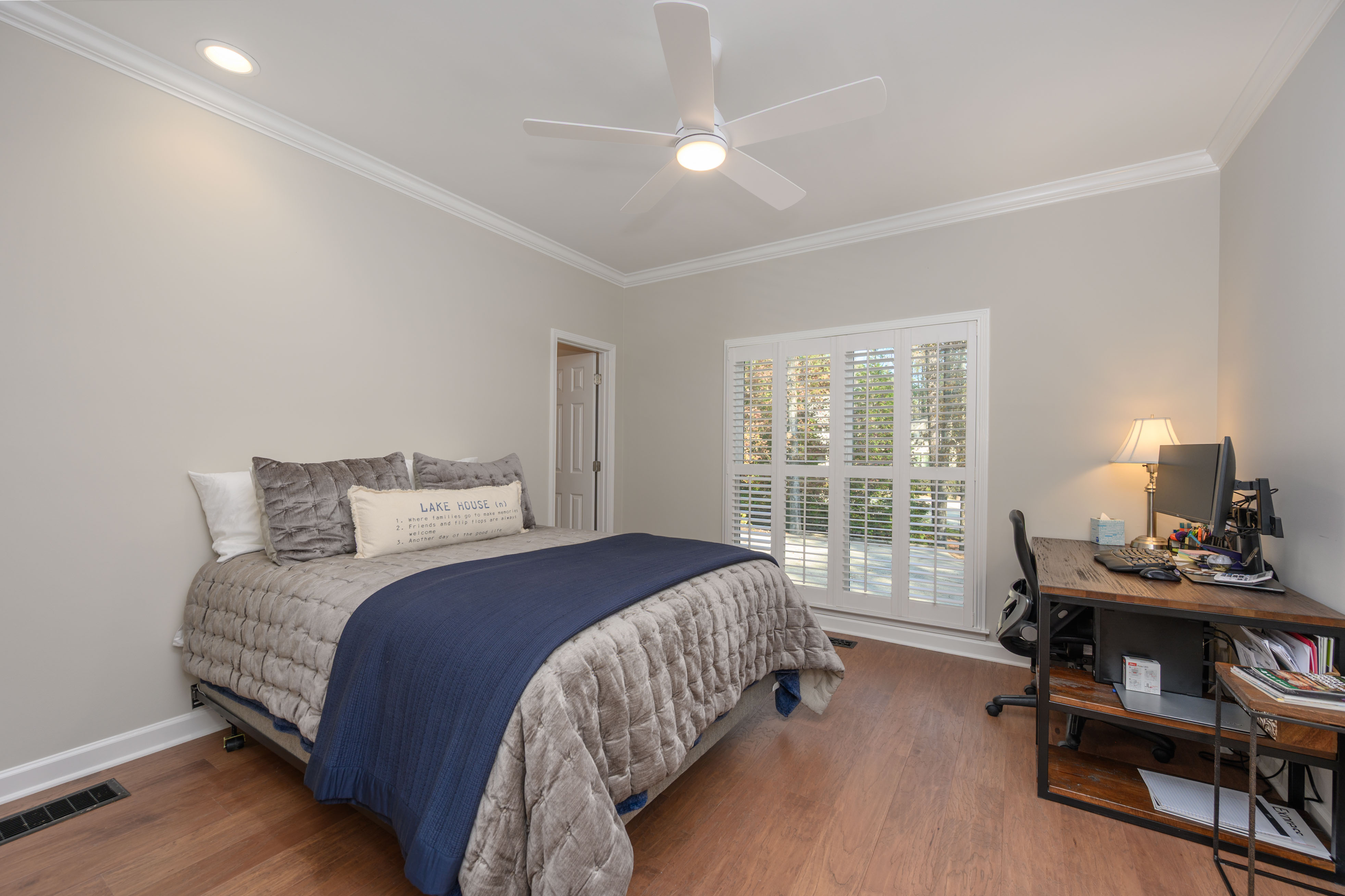 1030 Maddux Lane image 29